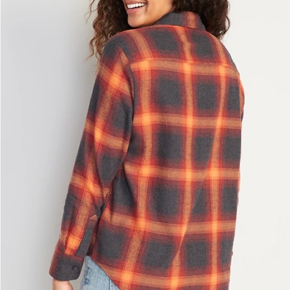 Old Navy Evermore Boyfriend Button Up Shirt Flannel